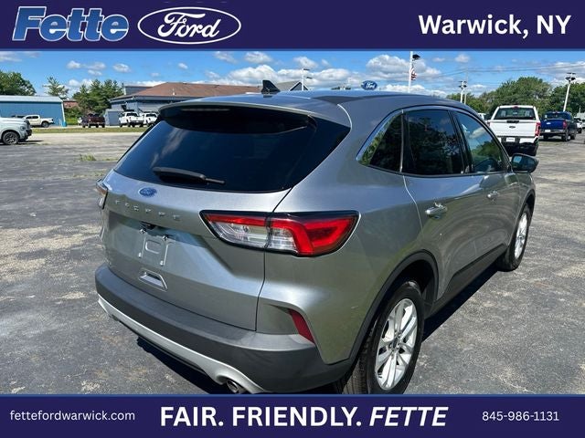 2021 Ford Escape SE