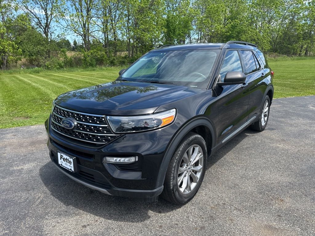 2023 Ford Explorer XLT 4WD's photo