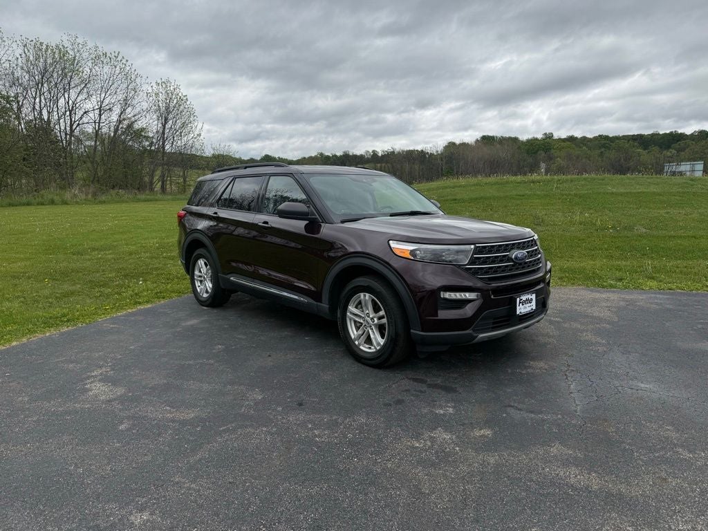 2022 Ford Explorer XLT 4WD's photo