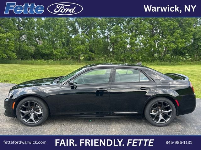 2023 Chrysler 300 S